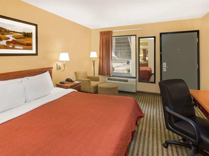 Howard Johnson By Wyndham Chattanooga Lookout Mountain I-24 Экстерьер фото