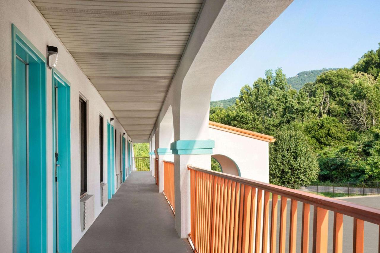 Howard Johnson By Wyndham Chattanooga Lookout Mountain I-24 Экстерьер фото