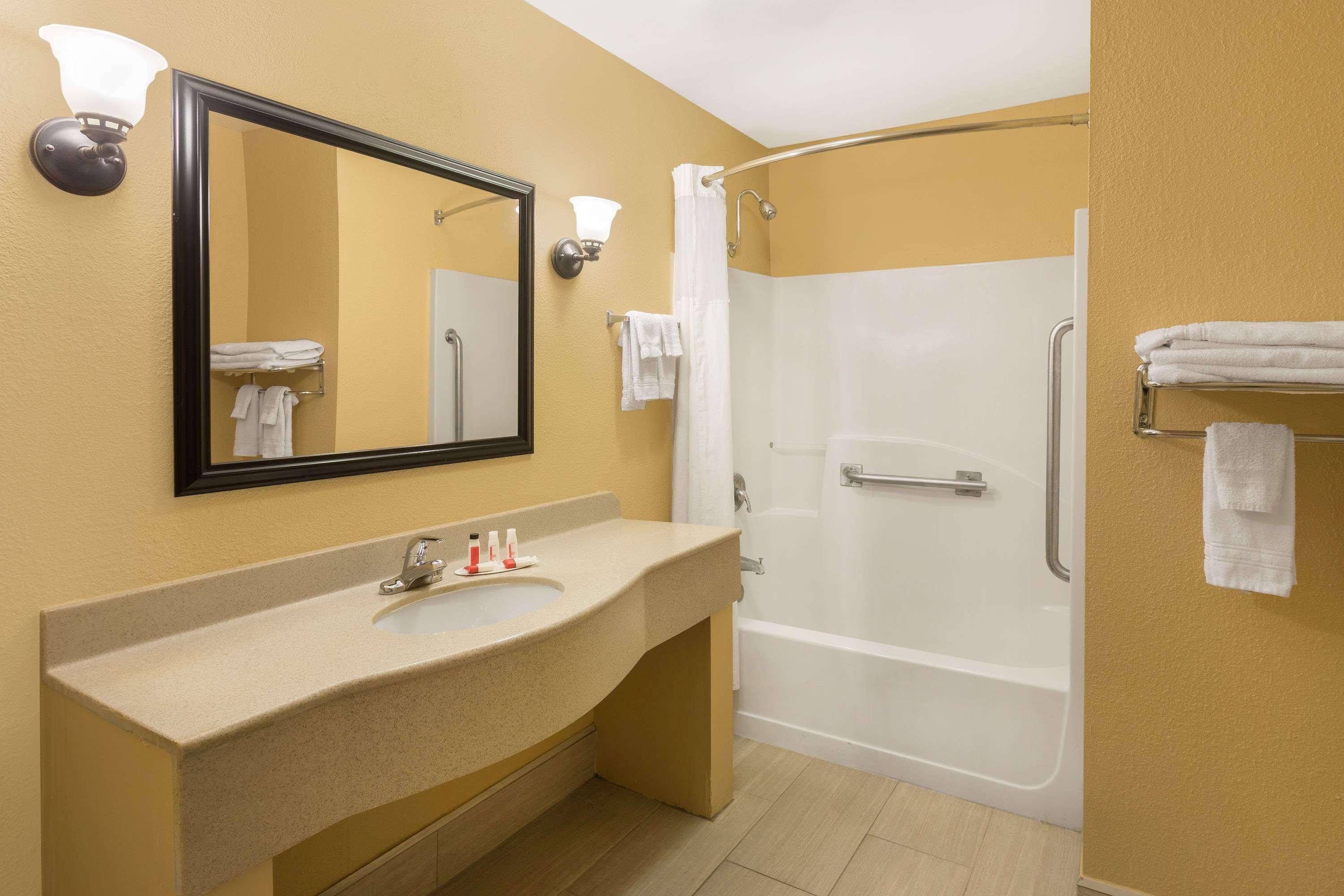 Howard Johnson By Wyndham Chattanooga Lookout Mountain I-24 Экстерьер фото